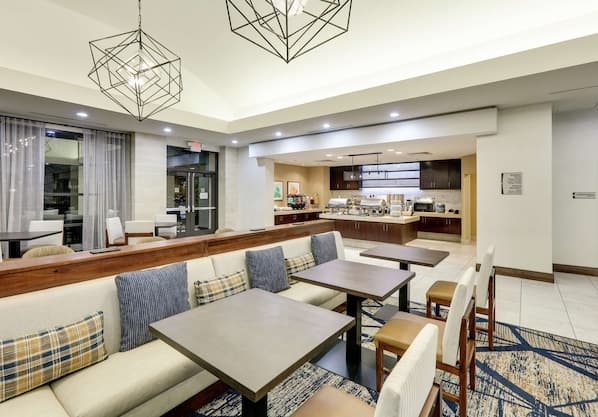 Homewood Suites by Hilton Dallas Downtown exterior