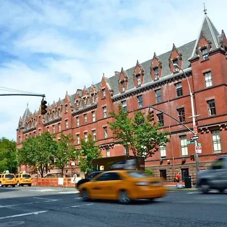 HI New York City Hostel exterior