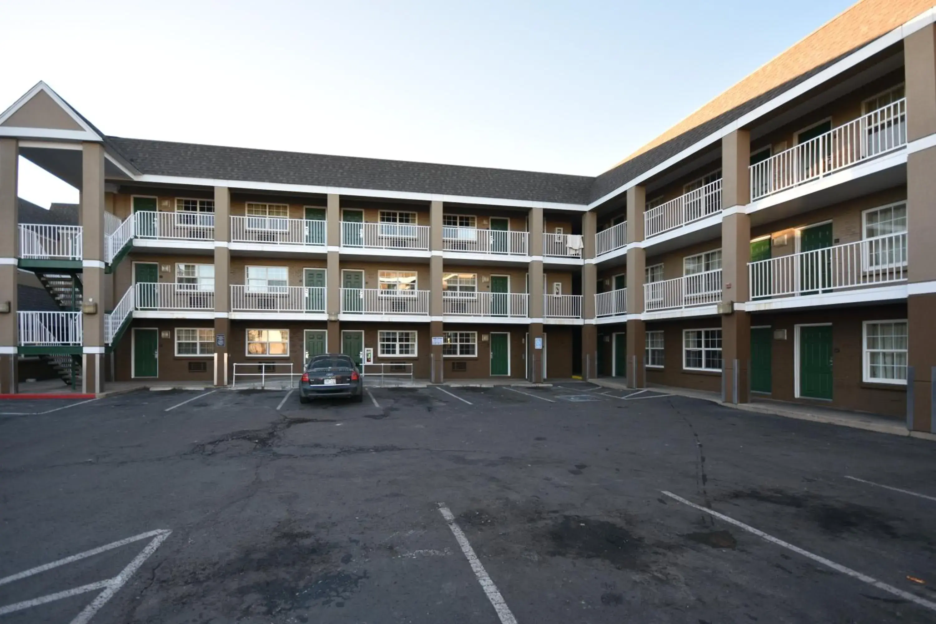 Red Roof Inn Denver Lakewood exterior