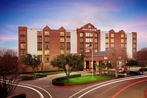 Hyatt Place Dallas/Plano exterior