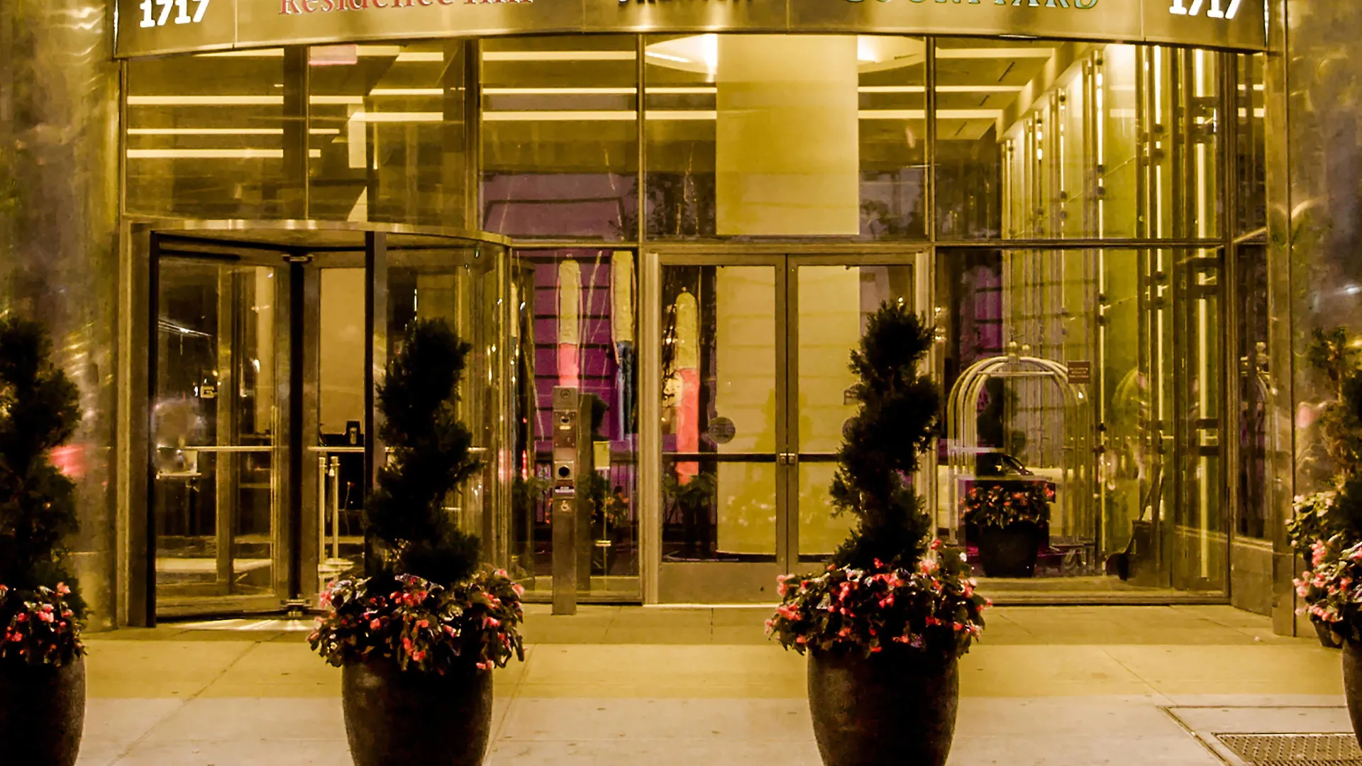 Residence Inn New York Manhattan/Central Park exterior