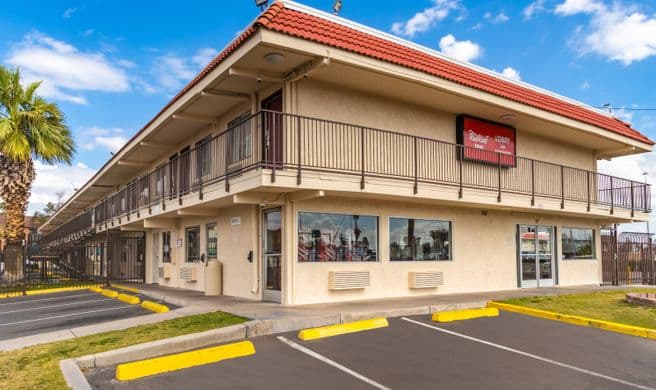 Red Roof Inn Phoenix Midtown exterior