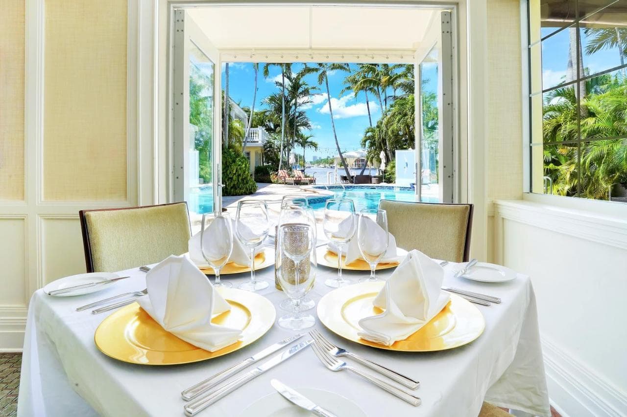 The Pillars Hotel Fort Lauderdale exterior