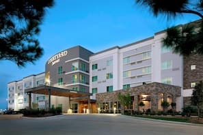 Courtyard by Marriott Houston Intercontinental Airport
