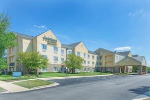 Fairfield Inn & Suites Chicago Naperville exterior