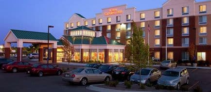Hilton Garden Inn Chicago/Naperville exterior