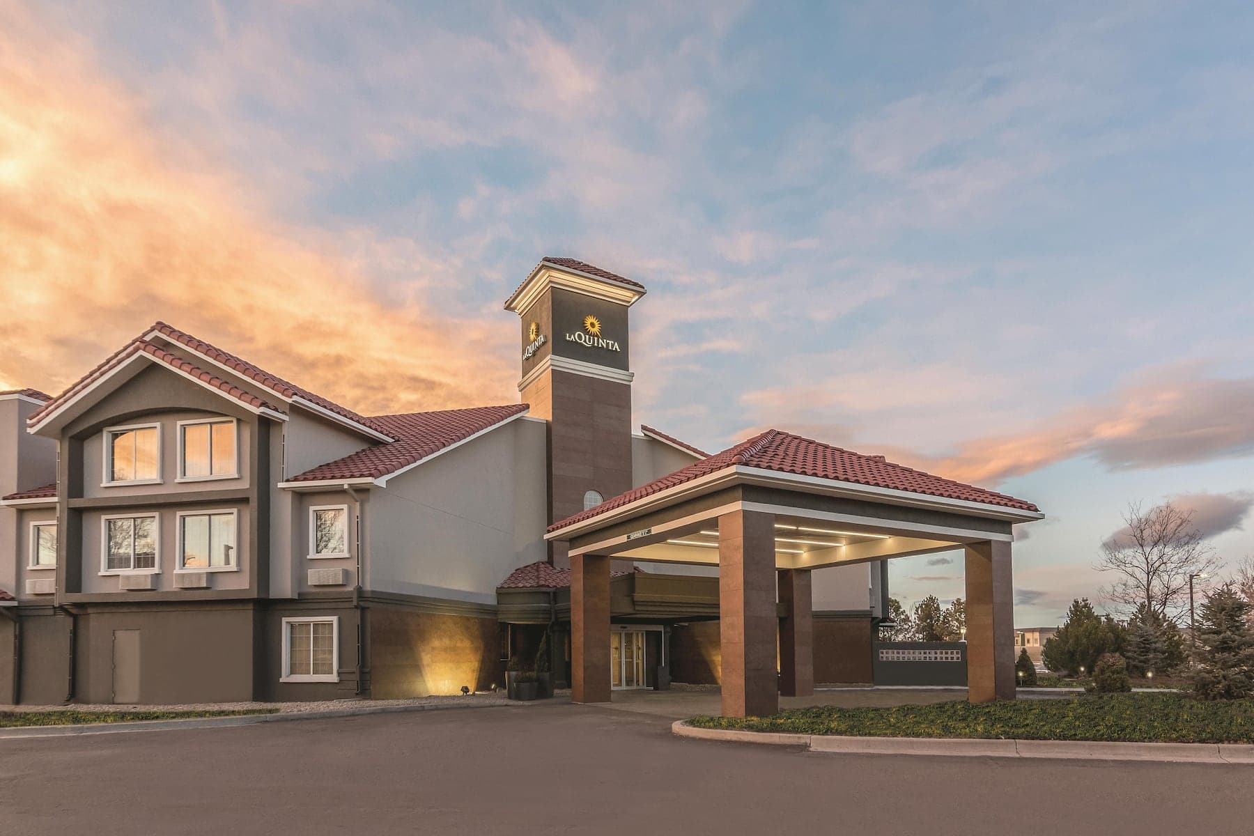 La Quinta Inn & Suites Denver Tech Center exterior
