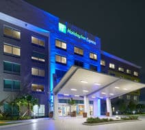 Holiday Inn Express & Suites Doral exterior