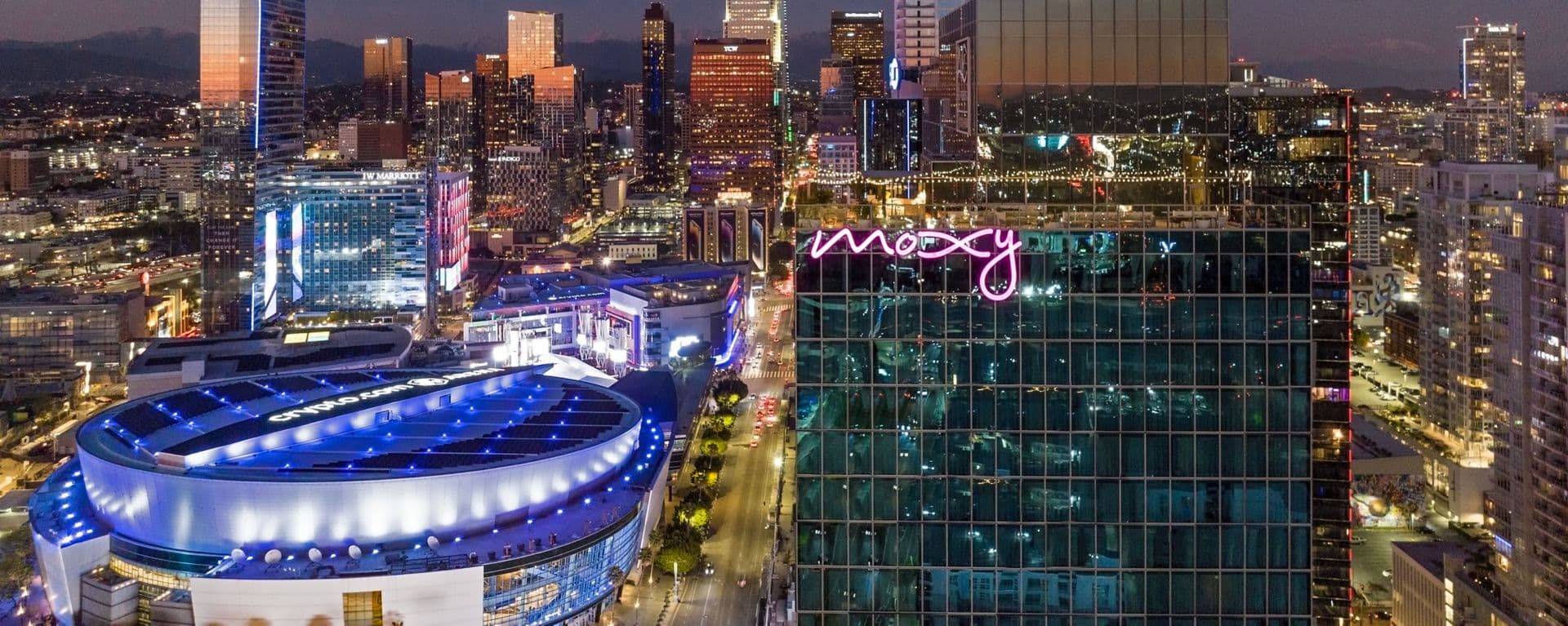 Moxy Los Angeles Downtown exterior