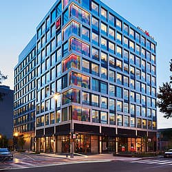 citizenM Atlanta Downtown exterior