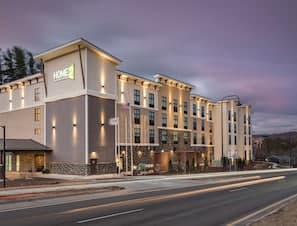 Home2 Suites by Hilton Los Angeles Montebello exterior