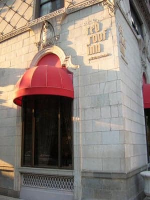 Red Roof Inn Chicago Downtown Magnificent Mile exterior