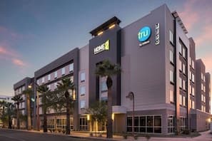Tru by Hilton Phoenix Downtown