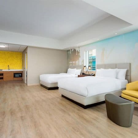 Courtyard by Marriott Santa Monica