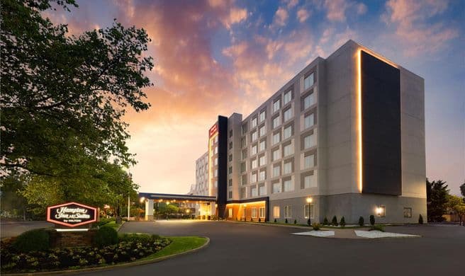 Hampton Inn Newark Airport