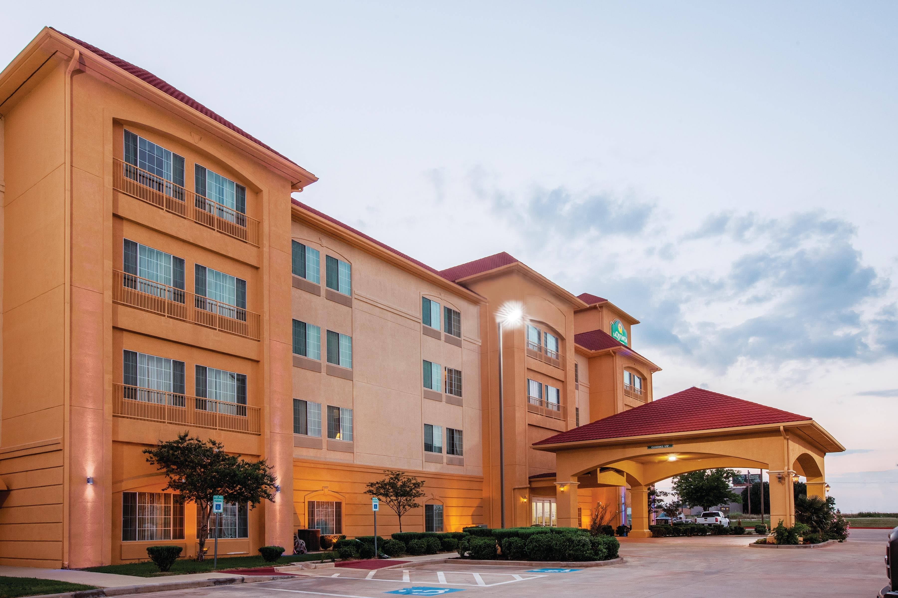 WinStar World Casino Hotel exterior