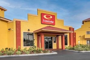 Econo Lodge Kissimmee exterior