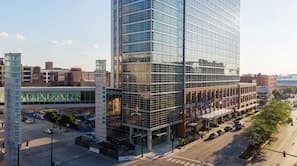 Hilton Garden Inn Chicago McCormick Place exterior