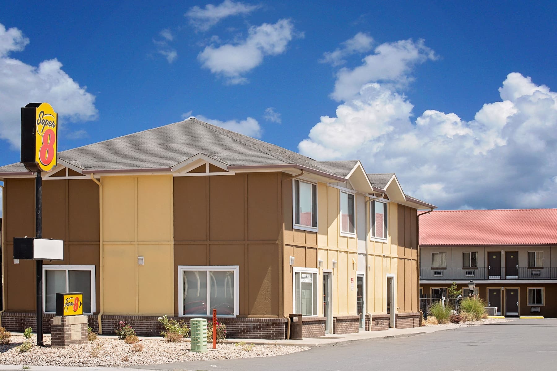 Super 8 by Wyndham Denver Airport exterior