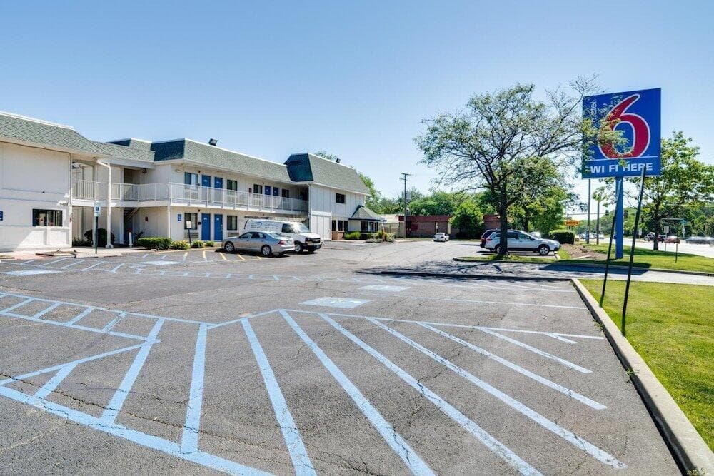 Motel 6 Chicago O'Hare - Schiller Park exterior