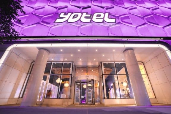 YOTEL Las Vegas exterior