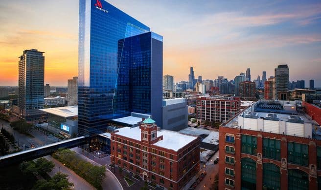 Marriott Marquis Chicago exterior