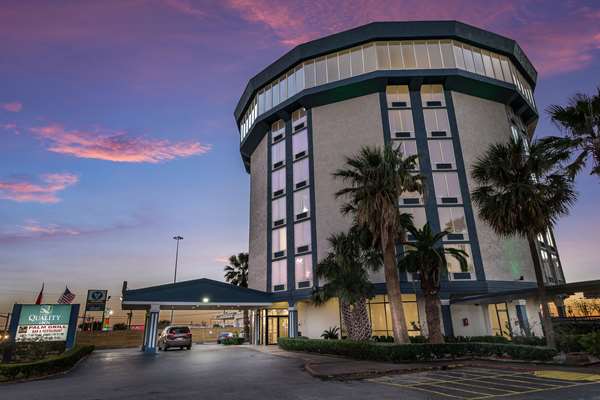 Quality Inn Pasadena exterior