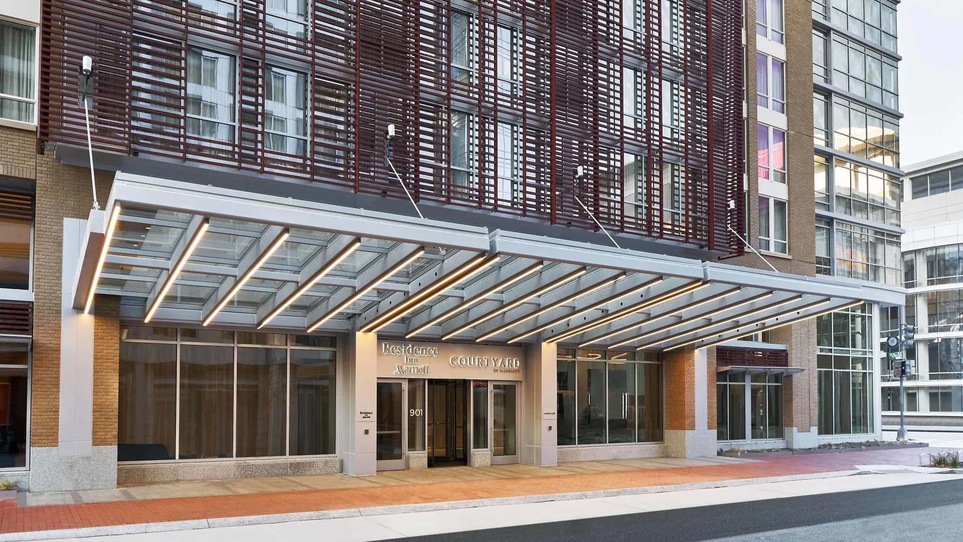 Courtyard by Marriott Washington DC