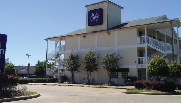 Red Roof Inn Houston Westchase exterior
