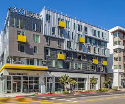 Oakwood Olympic & Olive exterior