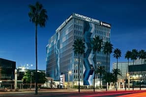 The Godfrey Hotel Hollywood, Curio Collection by Hilton exterior