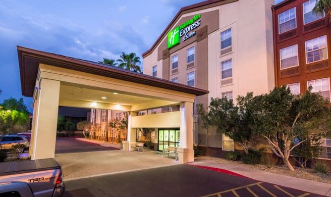 Holiday Inn Express Phoenix Airport exterior
