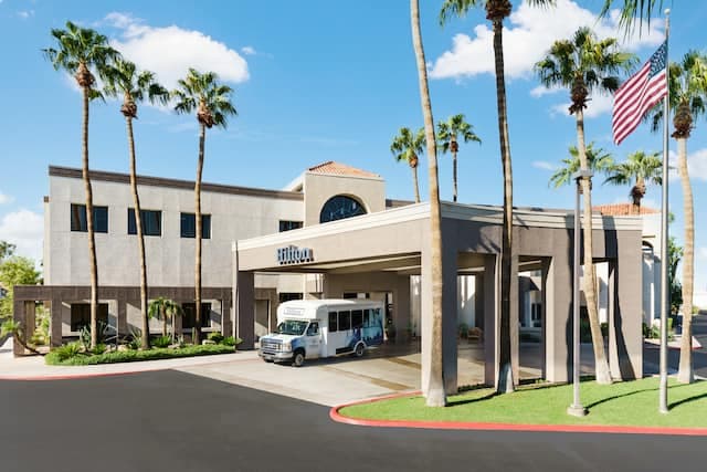 Hilton Phoenix Airport exterior