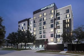 Courtyard by Marriott Houston Medical Center