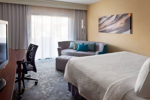 Courtyard by Marriott Phoenix North