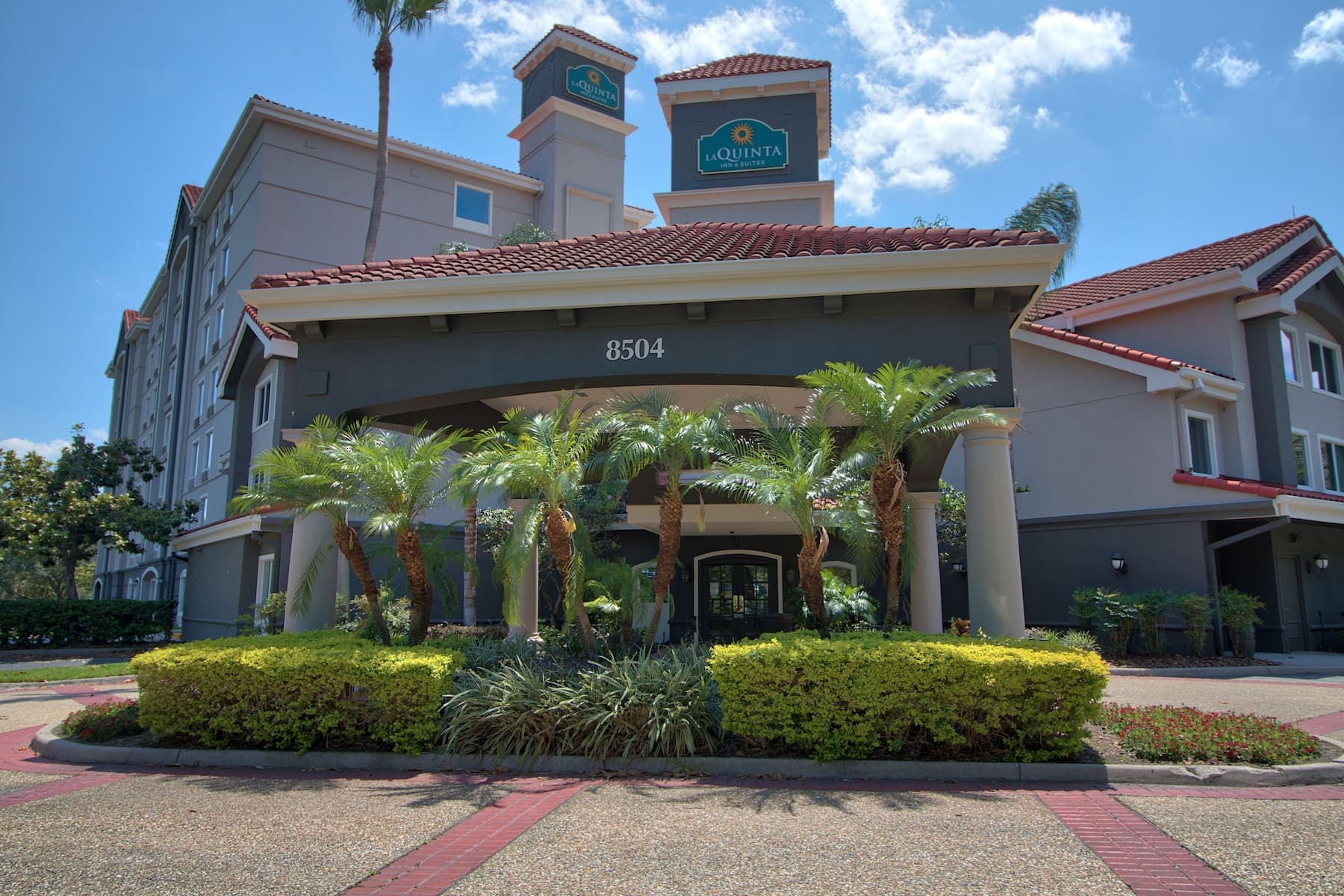 La Quinta Inn & Suites Orlando I-Drive/Convention Center exterior