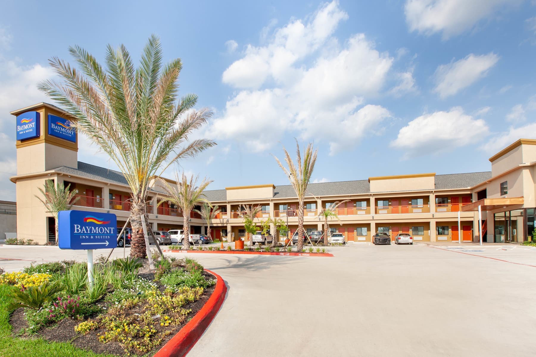 Baymont by Wyndham Houston Hobby Airport exterior