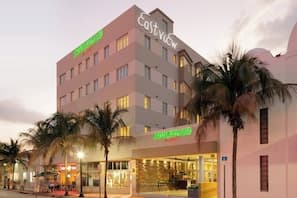 Courtyard by Marriott Miami Beach