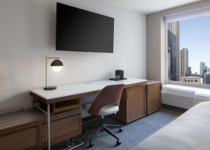 Courtyard by Marriott Chicago Downtown/River North