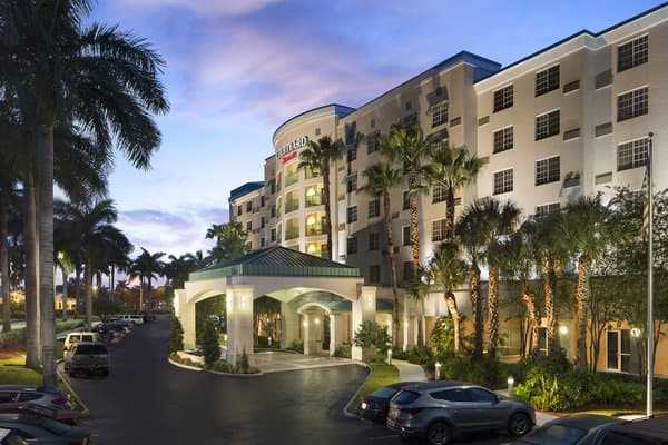 Courtyard by Marriott Fort Lauderdale Airport & Cruise Port exterior