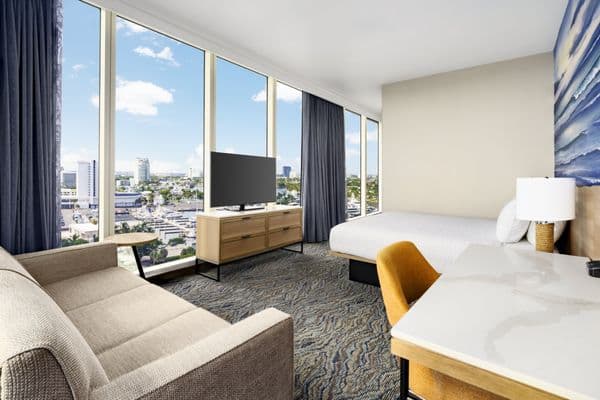 Courtyard by Marriott Fort Lauderdale Beach exterior