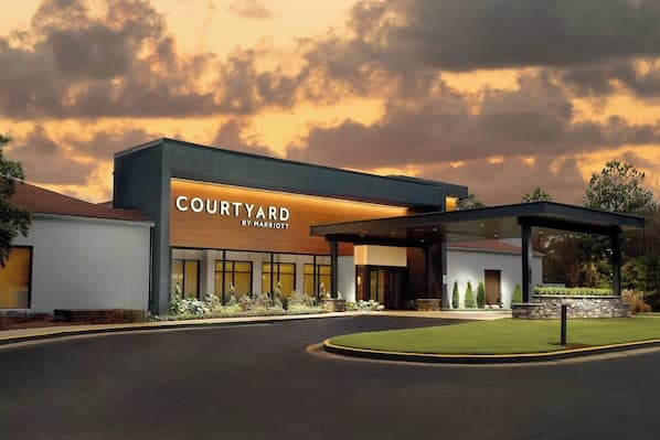 Courtyard by Marriott Atlanta Airport South