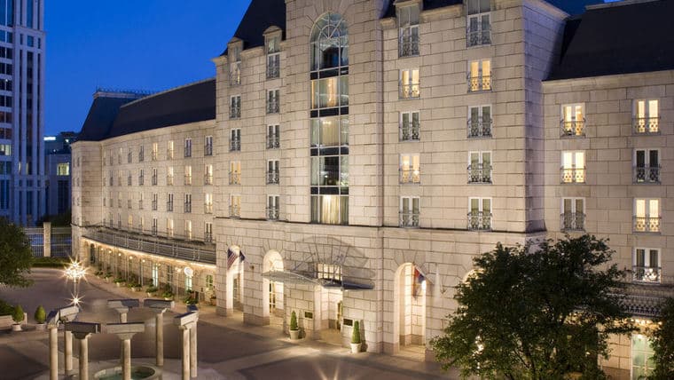 Hotel Crescent Court exterior