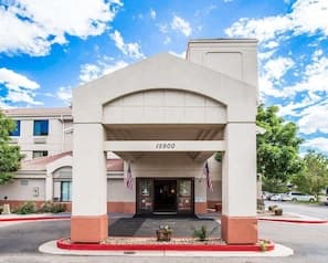 Econo Lodge Aurora/Denver exterior