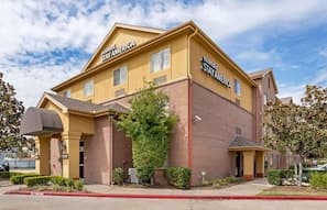 InTown Suites Extended Stay Houston Sugar Land exterior
