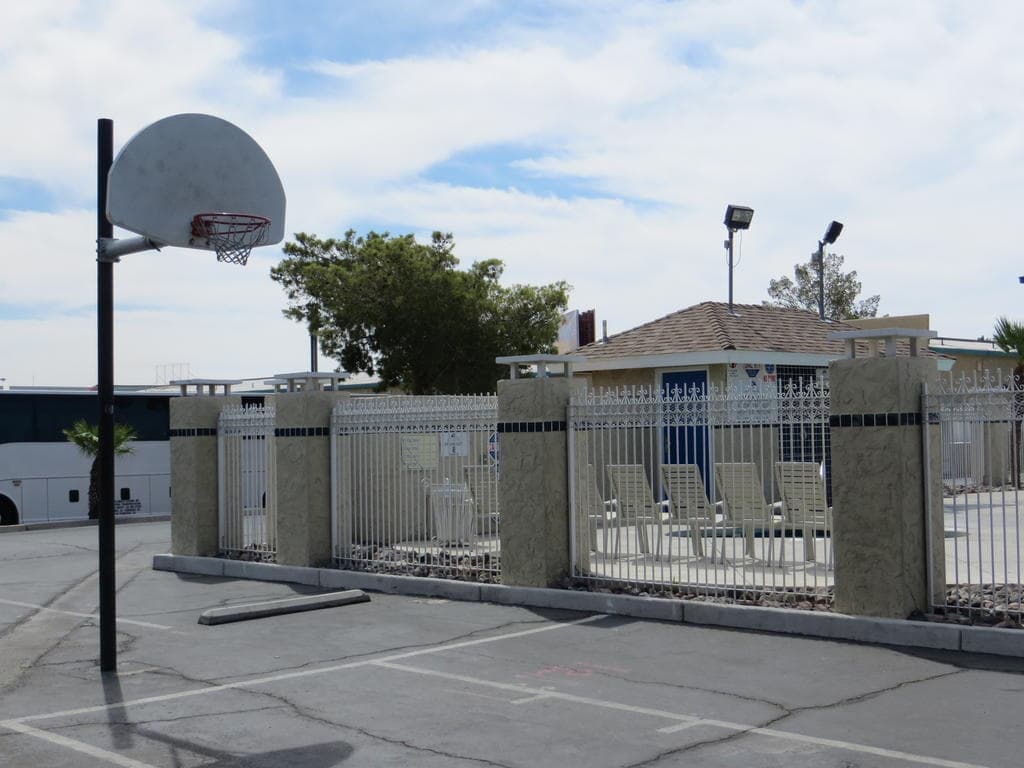 Americas Best Value Inn Las Vegas Strip exterior