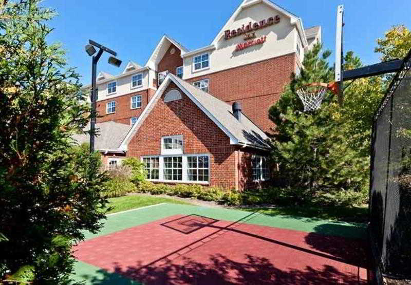 Residence Inn Chicago Schaumburg/Woodfield Mall exterior