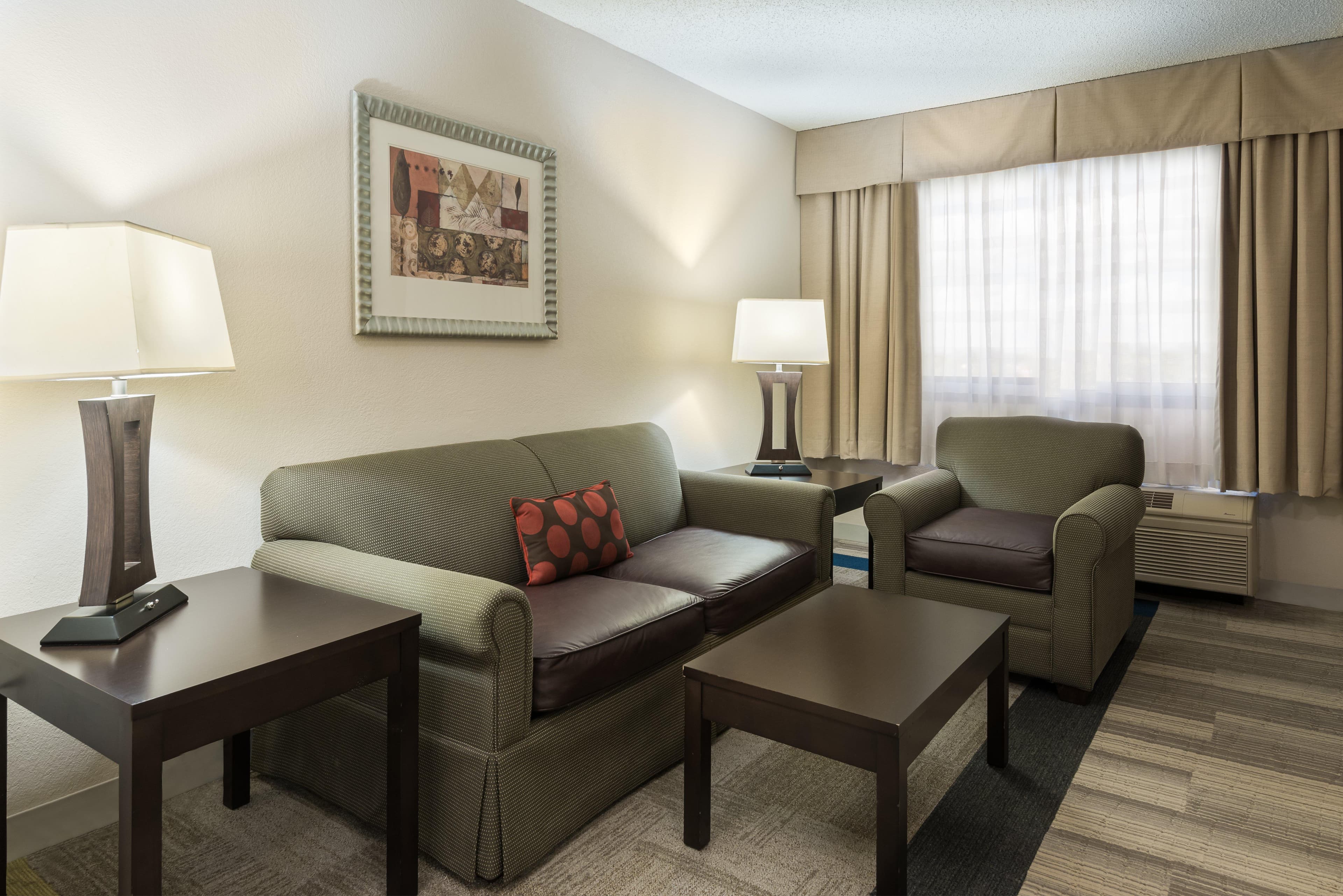 Holiday Inn Express & Suites Kendall East Miami exterior
